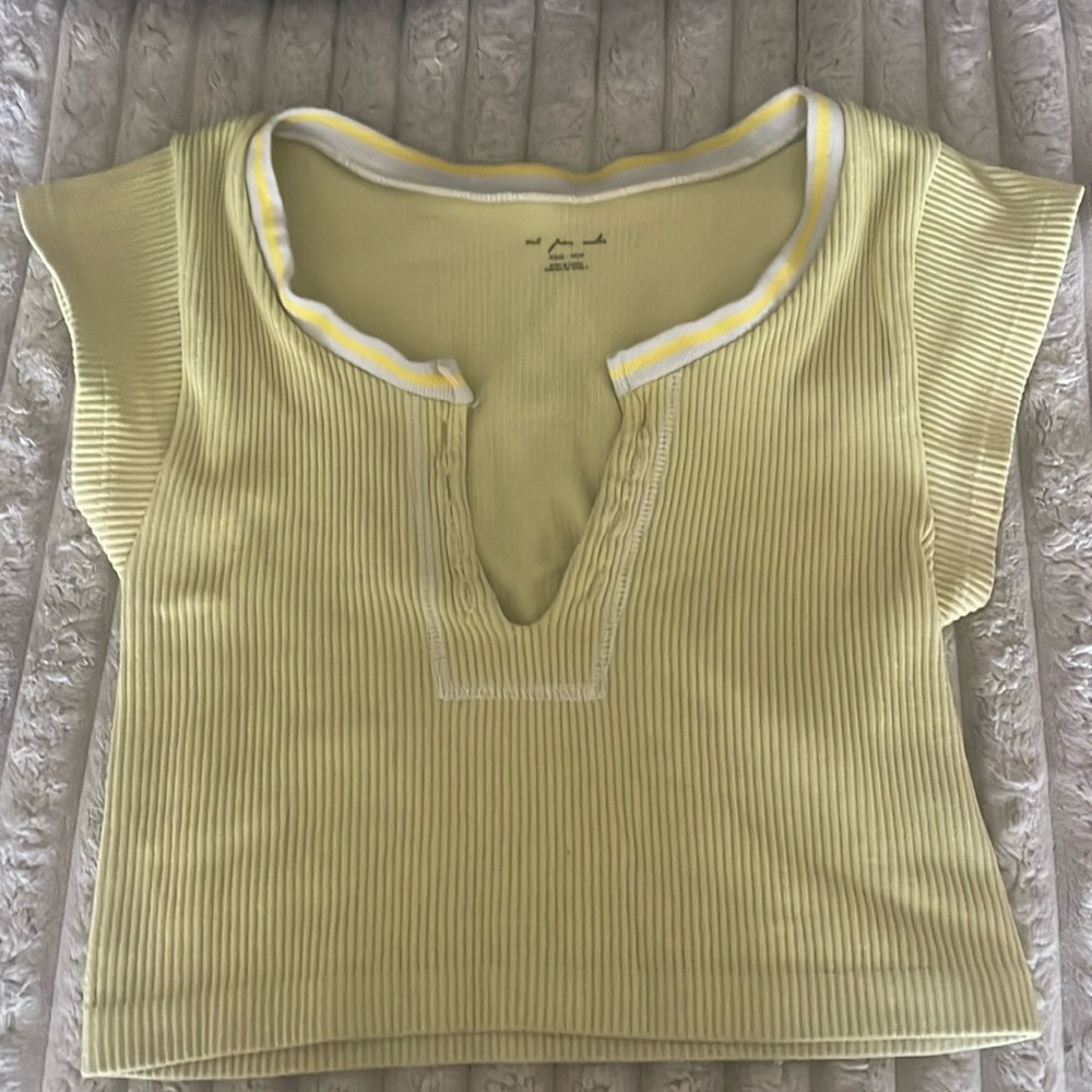 Cropped Yellow T-Shirt